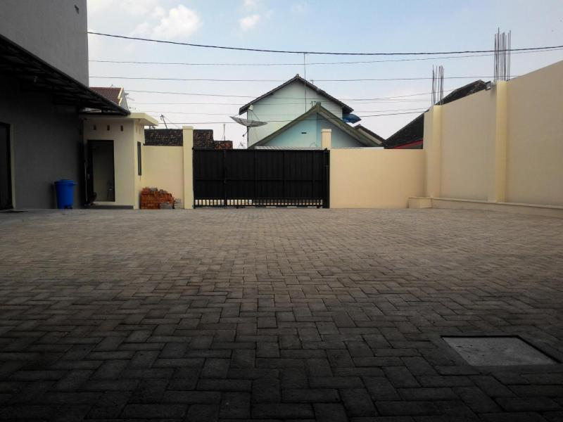 Dekost Madiun Hotel Екстериор снимка
