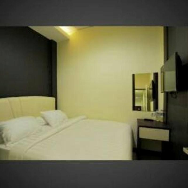 Dekost Madiun Hotel Екстериор снимка