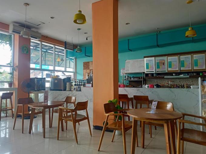 Dekost Madiun Hotel Екстериор снимка